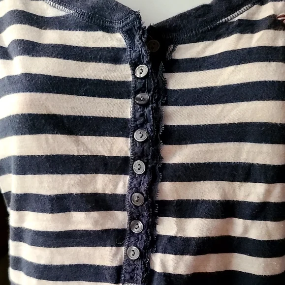 Hollister 1992 blue&white stripped long cuff sleeve lace front button shirt szS - Picture 3 of 7